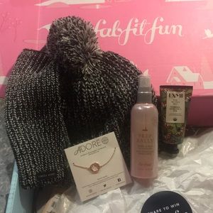 FabFitFun Winter 2019 box goodie bundle